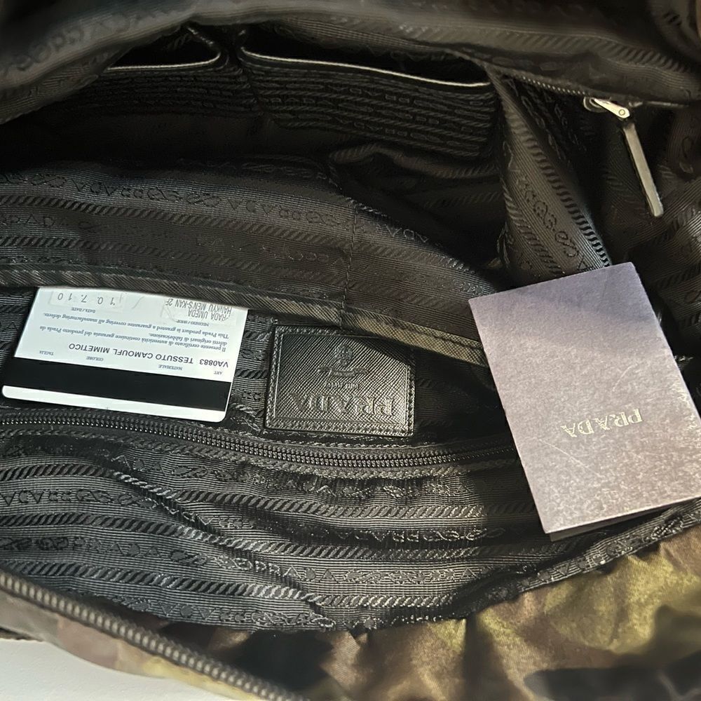 RARE!!!! PRADA CAMO BAG - Picture 11 of 12